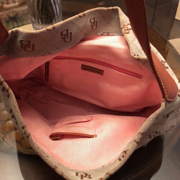 Dooney&Bourke - Picture 3 of 5